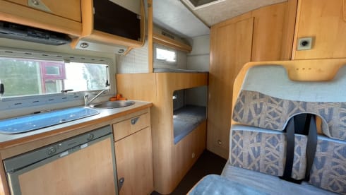 Fiat 6 sleeping places, 2006, air conditioning, fixed beds, bicycle rack