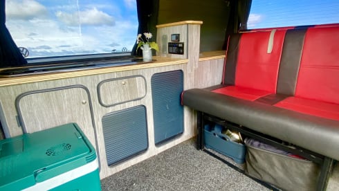 Kasper – Classic 90s VW T4 with heating & wood panelling - Penrith / Lake District 