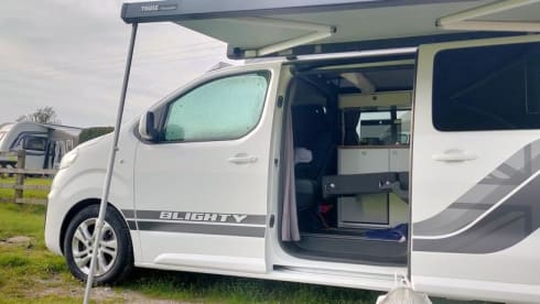 Blighty – New Pop Top Campervan 4 Berth