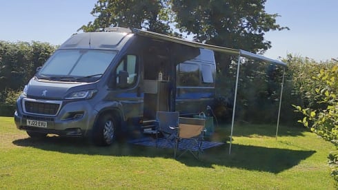 Coopers Camper – Autobus Peugeot a 4 posti letto dal 2022