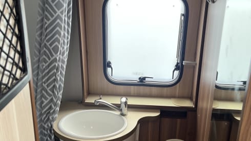 2p McLouis semi-integrated uit 2011
