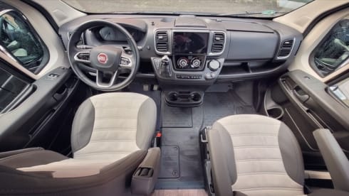 CLIFF640 AUTOMAAT – Buscamper CLIFF640 AUTOMATIC