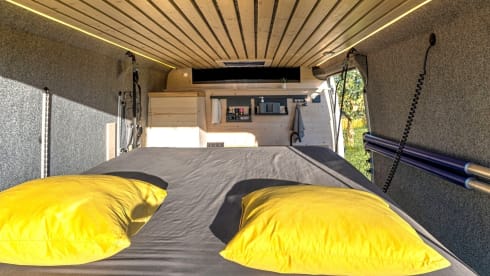 VAN bergen – Schön gestalteter Allround-Camper mit viel Platz im Innenraum