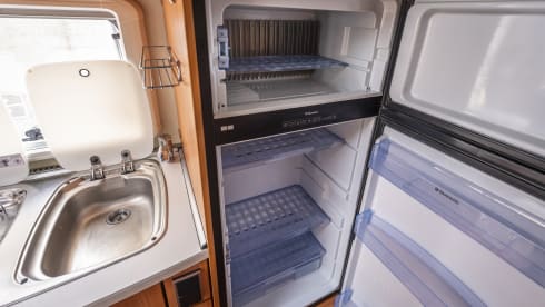 Happy Hymer family camper (automatic) for 4 people B driving license