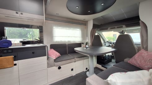 Chausson 720 – 5p Ford semi-integrated from 2023