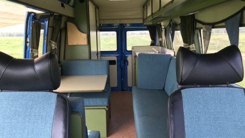 Lynz – Cheerful camper van Westfalia