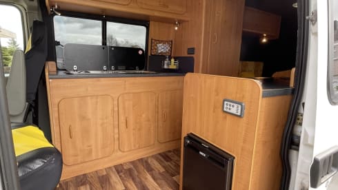 Movano – 2 berth Vauxhall Movano campervan with many extras!