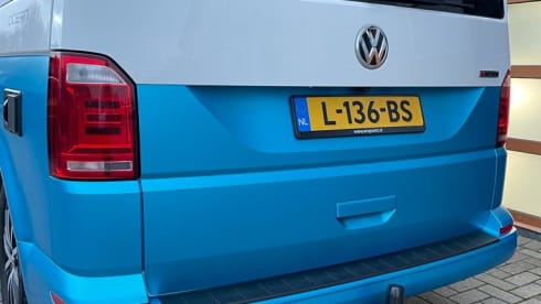 4p Volkswagen bus uit 2019
