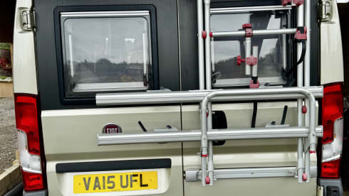 Rolling Retreat ✨ – Stunning 2 berth Fiat campervan 
