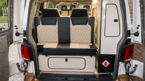 Oakley – Premium VW T6.1 Campervan 2021 — Hefdak, slaapplaatsen voor 4 personen