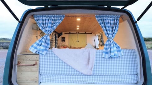 Julie – Julie the handcrafted T4 Campervan