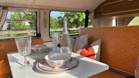 Blossom – 'Blossom' VW T2 Westfalia 1972 Campervan