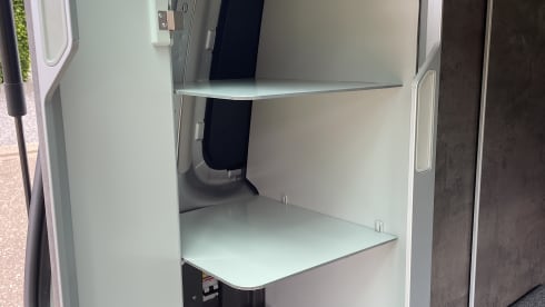 The Smiling Van – Camper Volkswagen per 4 persone, modello 2023