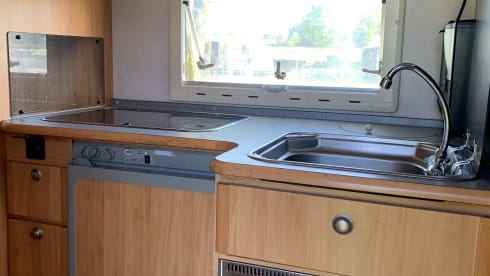 Ons maatje – 6p Adria Mobil alcove from 2004