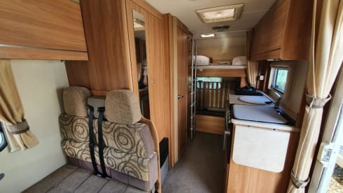 6 Berther get away – Family Motorhome 6 berth