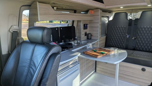 Jim – Nissan Elgrand Campervan