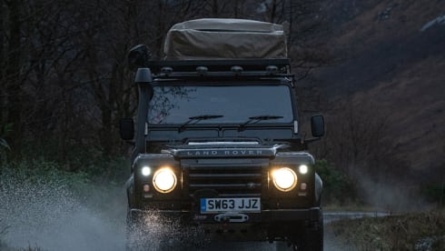 ARMSTRONG – Land Rover Defender 110 with Rooftop Tents & Awning  | Carries 5 & Sleeps 5