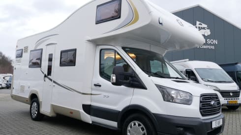 Ford CI Alcove, 6-Persons sitting / sleeping places!