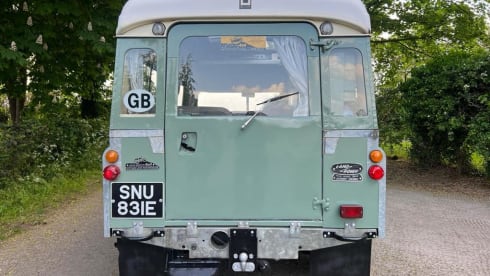 The Northumbrian Rover – 4 berth Land Rover rooftop from 1967