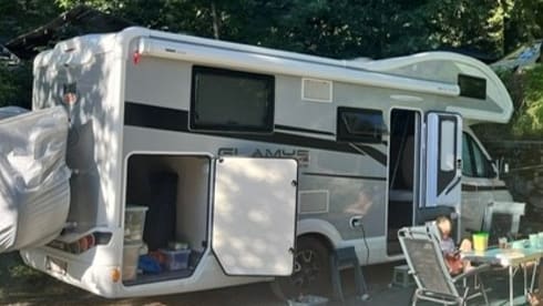 McLouis Glamys 365 - Fully furnished!