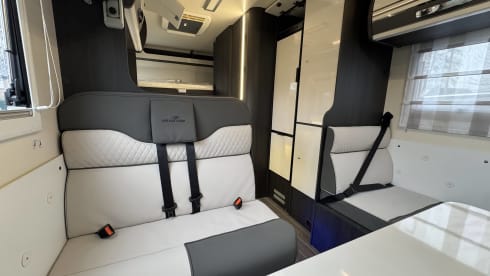 🚐 Luxe gezinscamper 2026 – 6 pers – automaat & total off-grid optie 