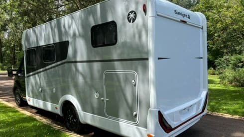 Sunlight T680 Adventure Edition - 4 berth semi-integrated Motorhome (2025)
