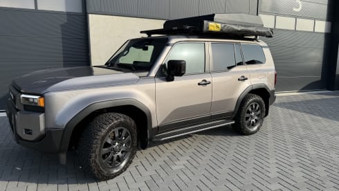 From Desert to Mountains: At Home Everywhere with the Land Cruiser