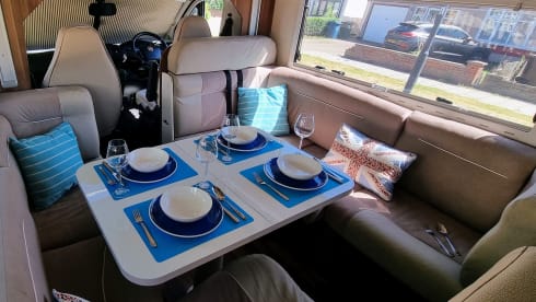 The Family One  – Spacious 6 berth automatic 2018 Roller Team motorhome