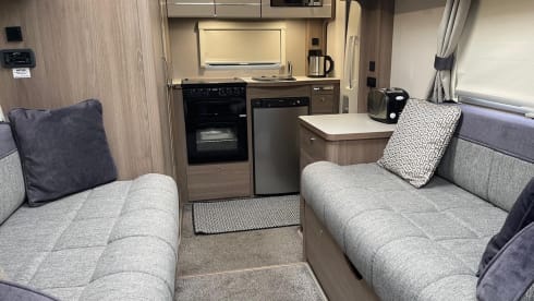 Van Diesel – 2 berth Peugeot semi-integrated from 2020