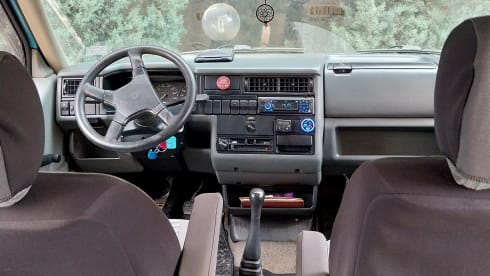 Cielo – In Puglia con il T4 California Coach