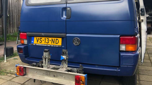 2p Volkswagen bus from 1992