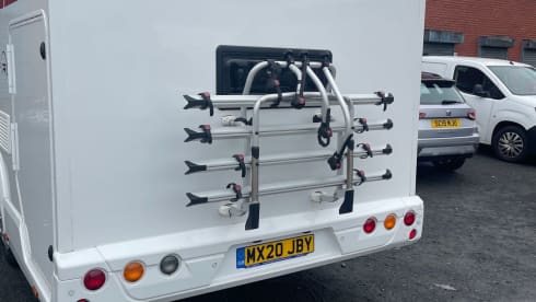Zefiro Lux – Roller Team 6 berth family motorhome