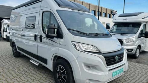 Jean-Pierre – Explore Europe in Comfort: Your Fiat Font Vendôme Adventure Awaits. 