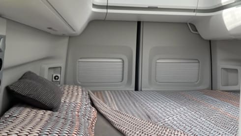 Brand new Grand California 600!