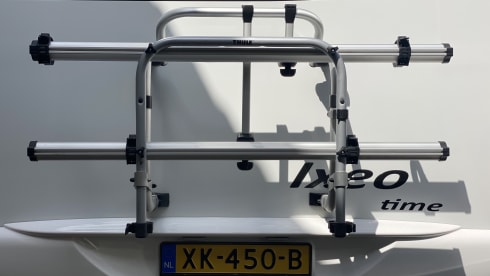 Luxury compact camper