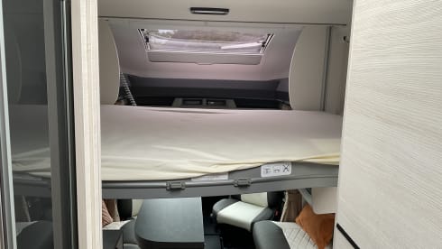 4p Challenger semi-integrated model 2023-limited edition