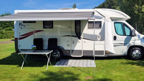 Mijn trots – Spacious 4 person Fiat Ducato Elnagh de luxe semi-integral built in 2016