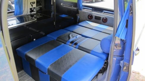 Blueberry – Elegante furgone camper VW T5 4 con w / aria condizionata e riscaldamento