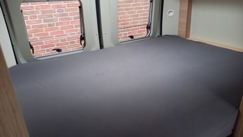 Road Camp – Neat "Feel Free" Pössl camper van from 2018