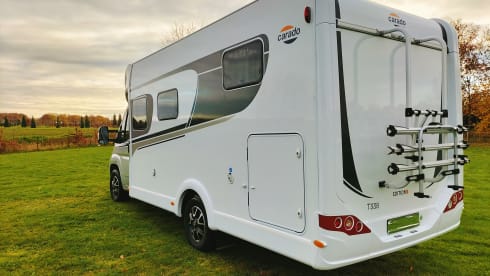 Libby – From 2022!! Good new 4 pers. camper with longitudinal beds and pull-down bed