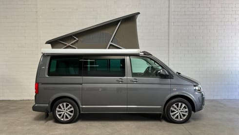 VOLKSWAGEN CALIFORNIA AUTOMAAT