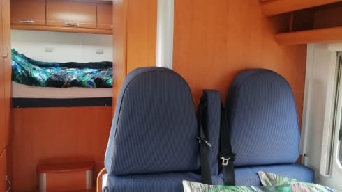 Beautiful spacious and complete family camper, fully equipped