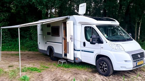 Mooie en comfortabele Weinsberg camper 