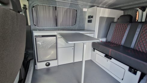 Skye2 – 4 berth campervan with pop top roof