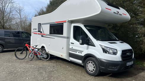 Rollerteam Zefiro 675 6 Berth – 6 berth Roller Team alcove from 2023