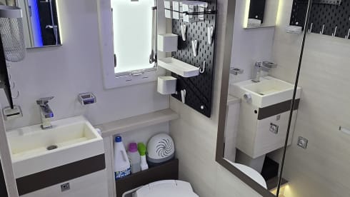 Miss Artemis – 4 berth Chausson semi-integrated from 2017