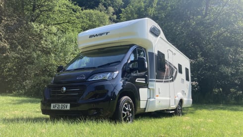 Swift 486 – Swift Edge 486 Black Edition, 6 Berth Motorhome With Bike Rack