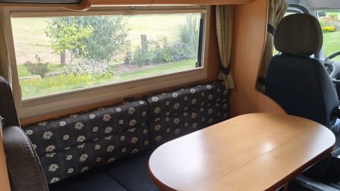 🦌🚎 – 🚐 Unique Laika with a powerful 2.8JTD engine and XXL garage