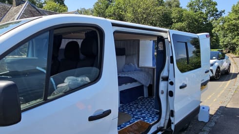 The Cloudy Camper – Vauxhall Vivaro Campervan - Sleeps 2 