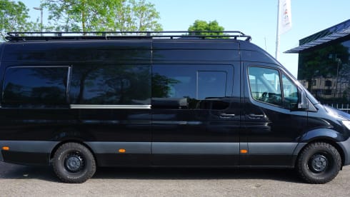 Mercedes-Benz Off Grid campervan 2019